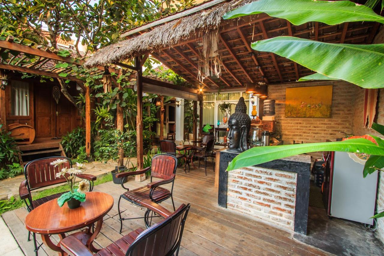 Bening Hut And Spa Seminyak  Luaran gambar