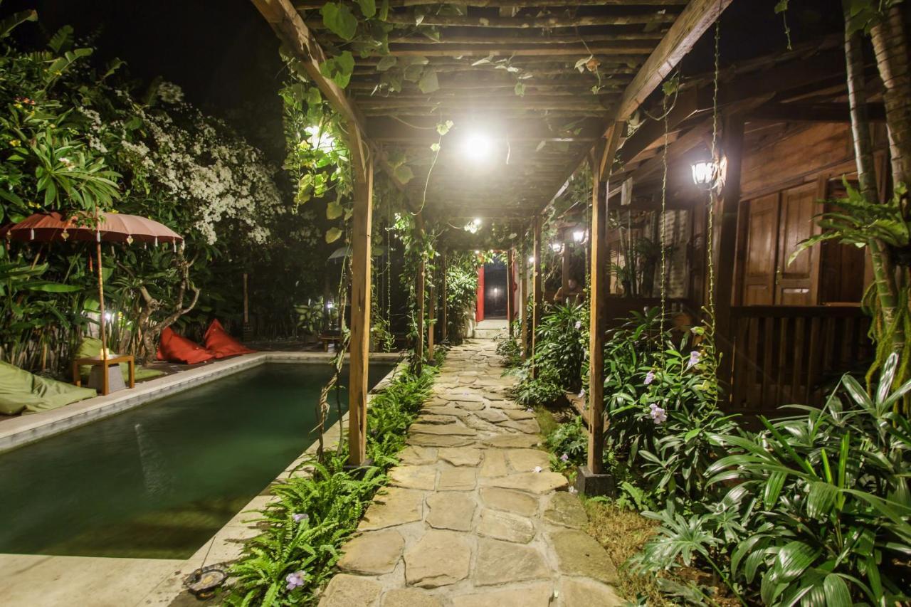 Bening Hut And Spa Seminyak  Luaran gambar