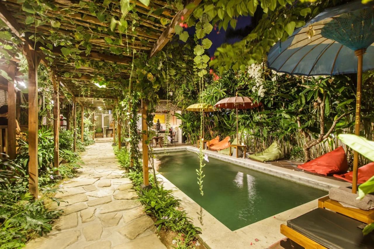 Bening Hut And Spa Seminyak  Luaran gambar
