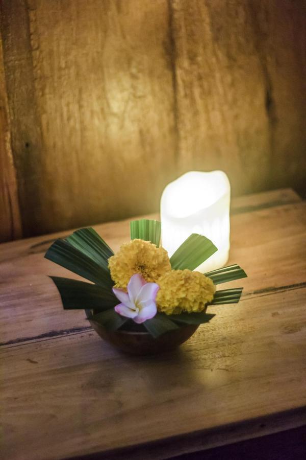 Bening Hut And Spa Seminyak  Luaran gambar