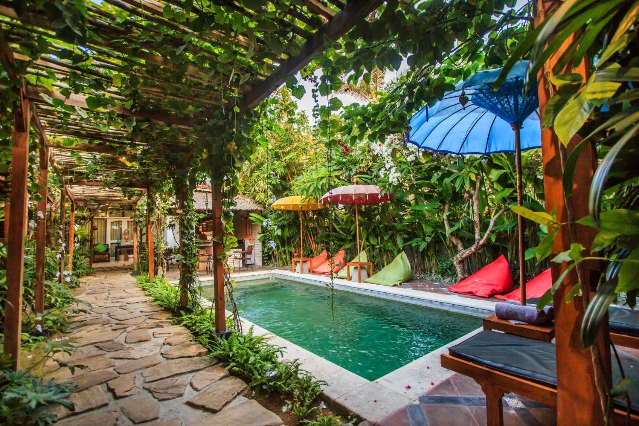 Bening Hut And Spa Seminyak  Luaran gambar